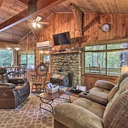 Secluded Stanardsville Cabin With 10 Acres And Hot Tub Exterior foto